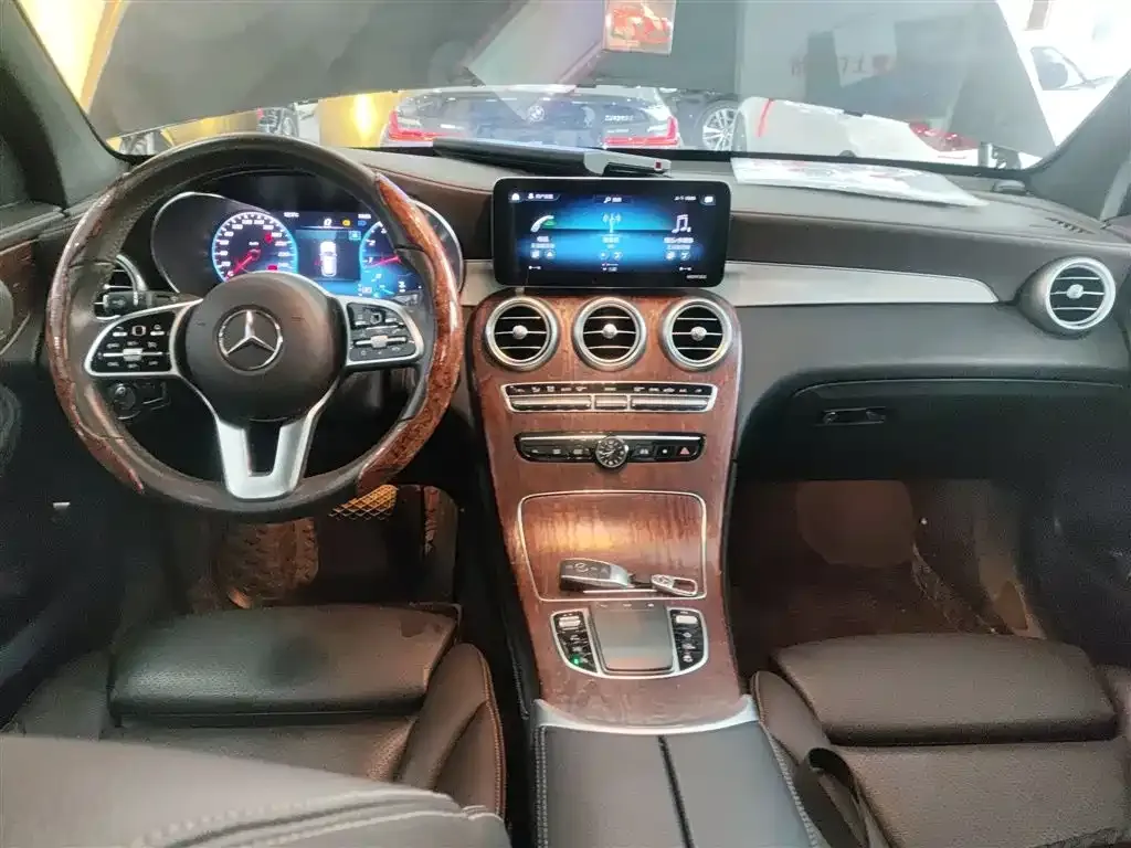 Mercedes-Benz GLC — фото 10