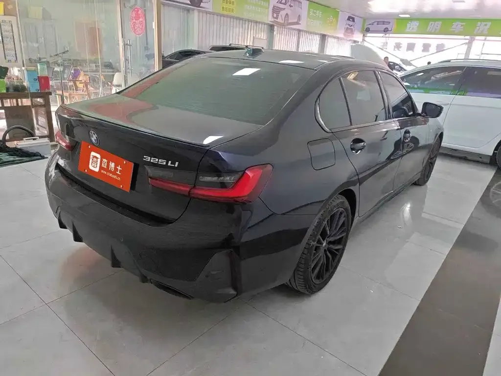 BMW 3 Series 2024 из CN, фото 2