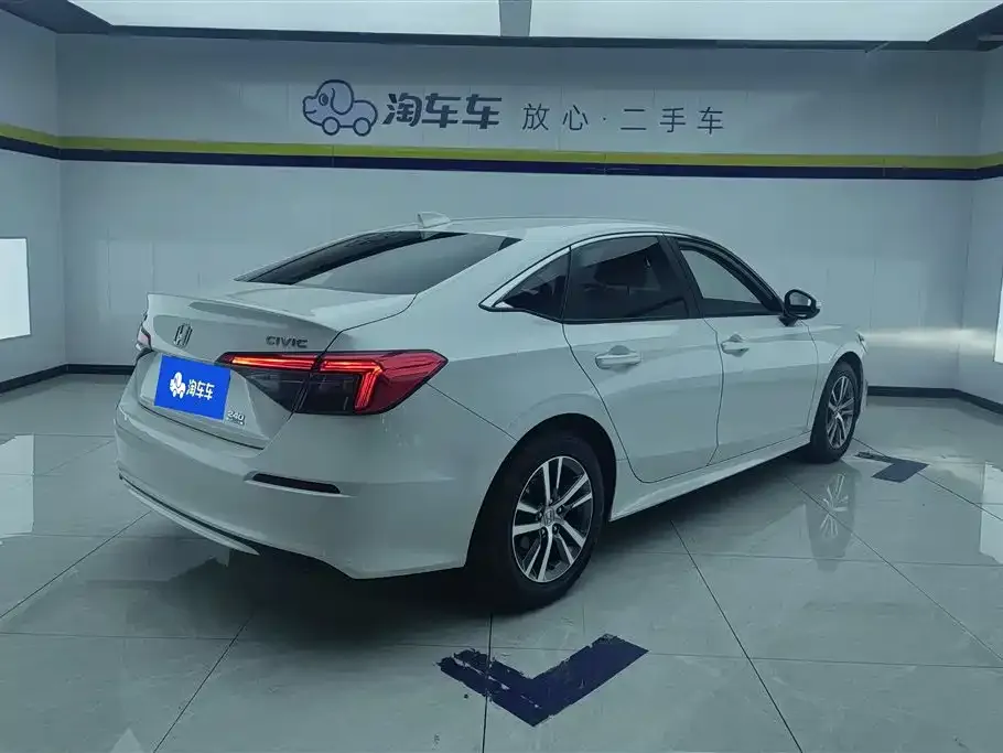 Honda Civic 2023 из CN, фото 3