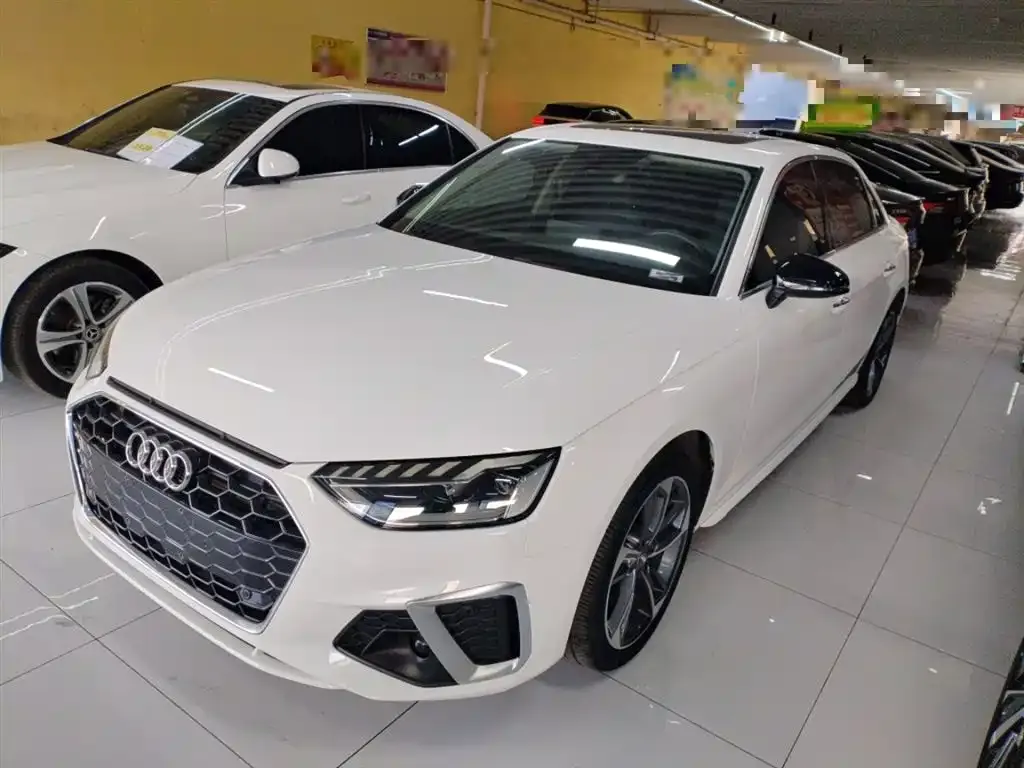 Audi A4L 2021 из CN, фото 2