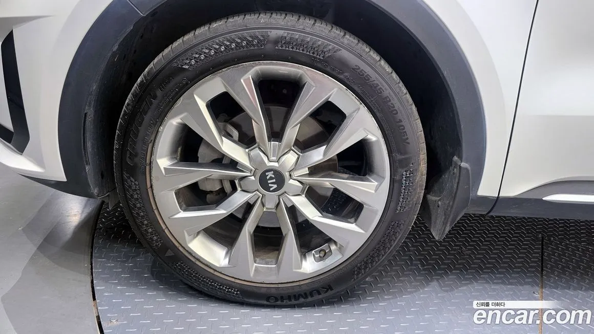 Kia Sorento — фото 5