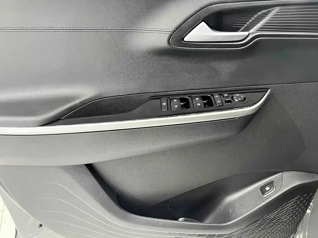 Hyundai Custo — фото 9