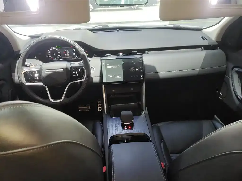 Land Rover Discovery Sport — фото 10