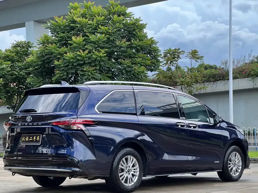 Toyota Sienna 2022 из CN, фото 6