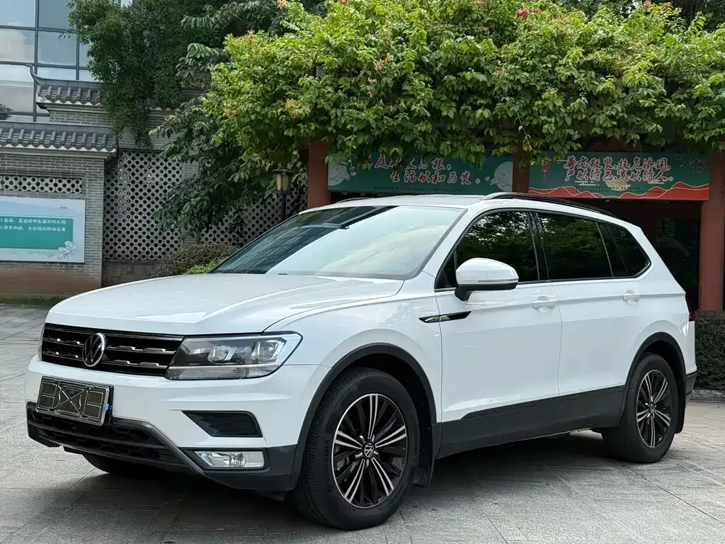 Volkswagen Tiguan L 2021 из CN, фото 1