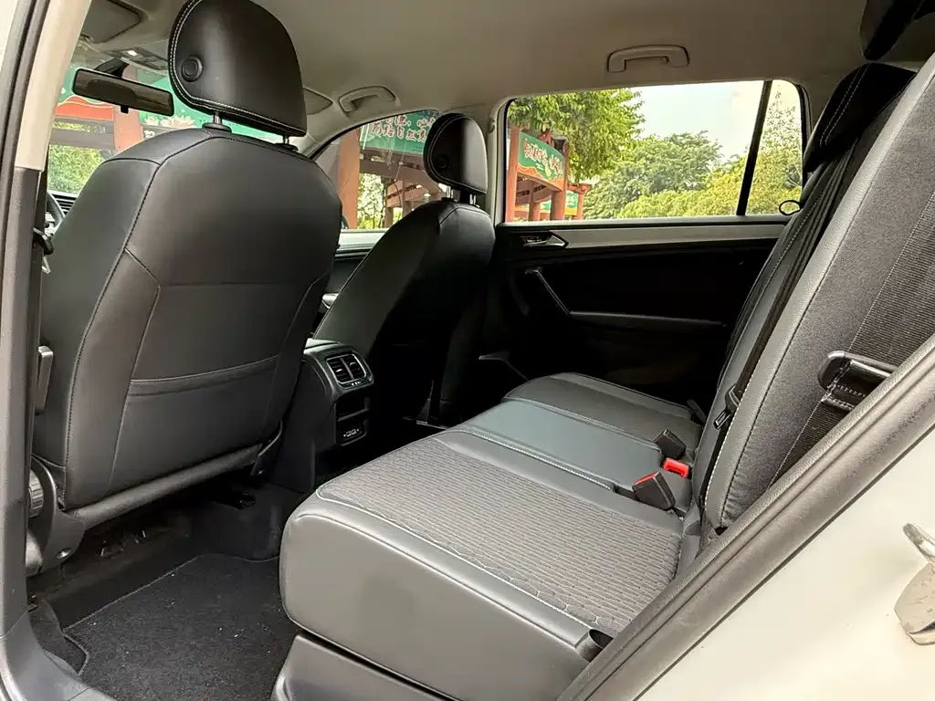 Volkswagen Tiguan L 2021 из CN, фото 6