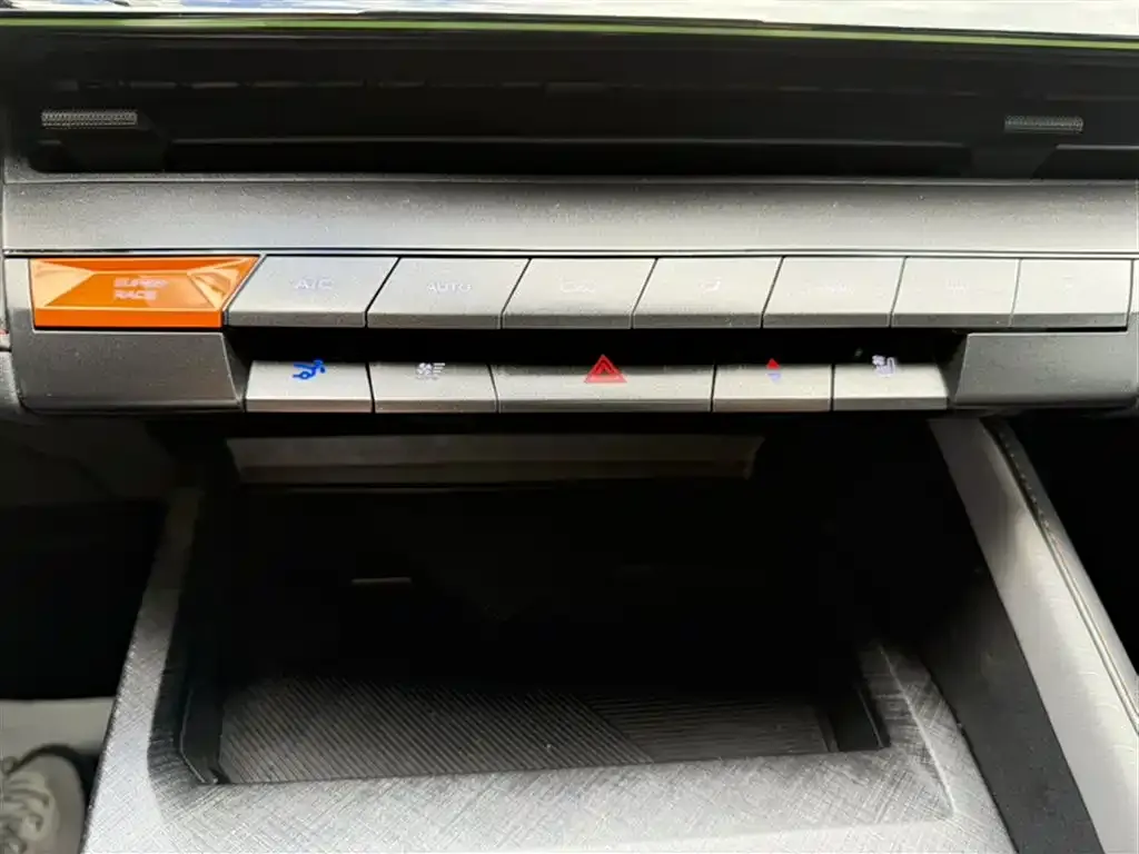 Changan UNI-V 2022 из CN, фото 2