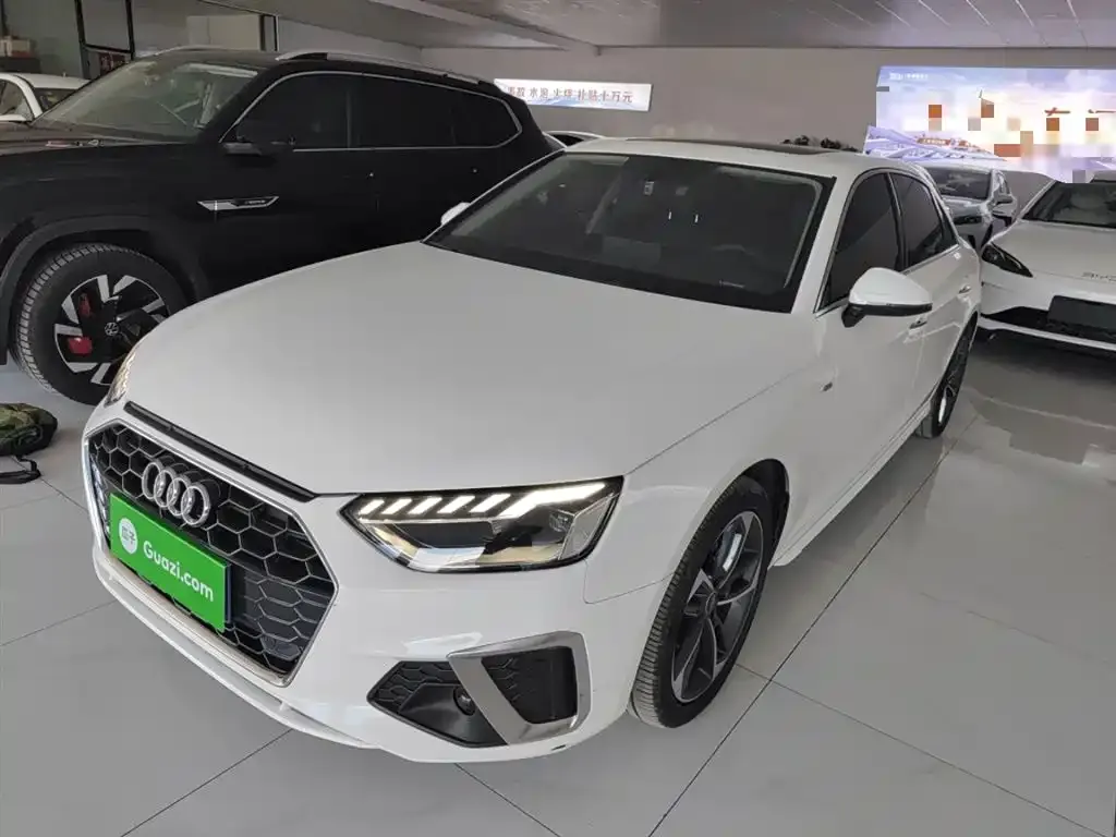 Audi A4L 2023 из CN, фото 1