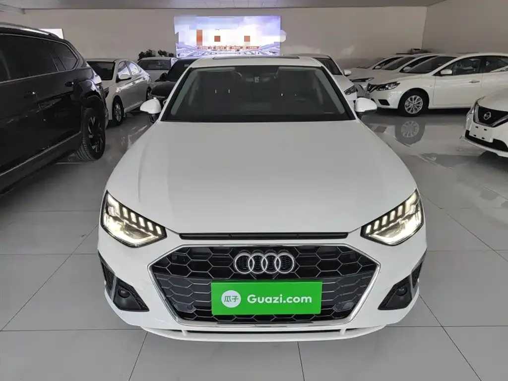 Audi A4L 2023 из CN, фото 3