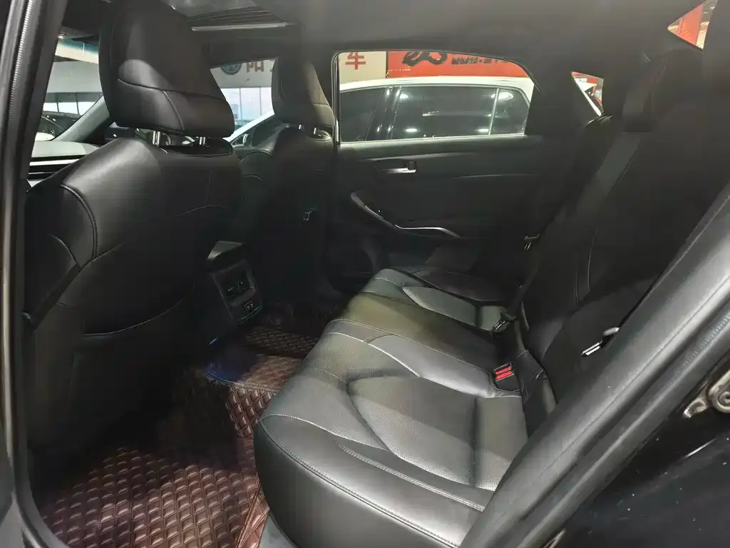 Toyota Avalon 2022 из CN, фото 10