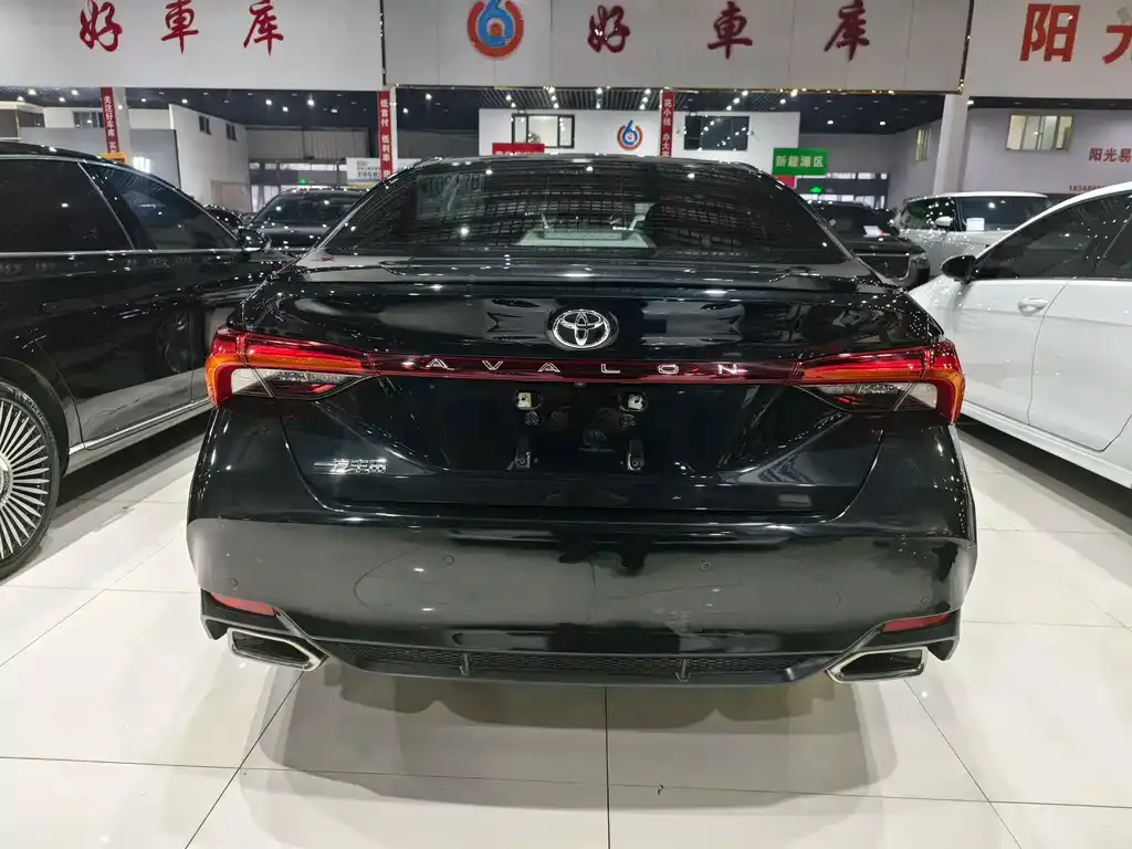 Toyota Avalon 2022 из CN, фото 4