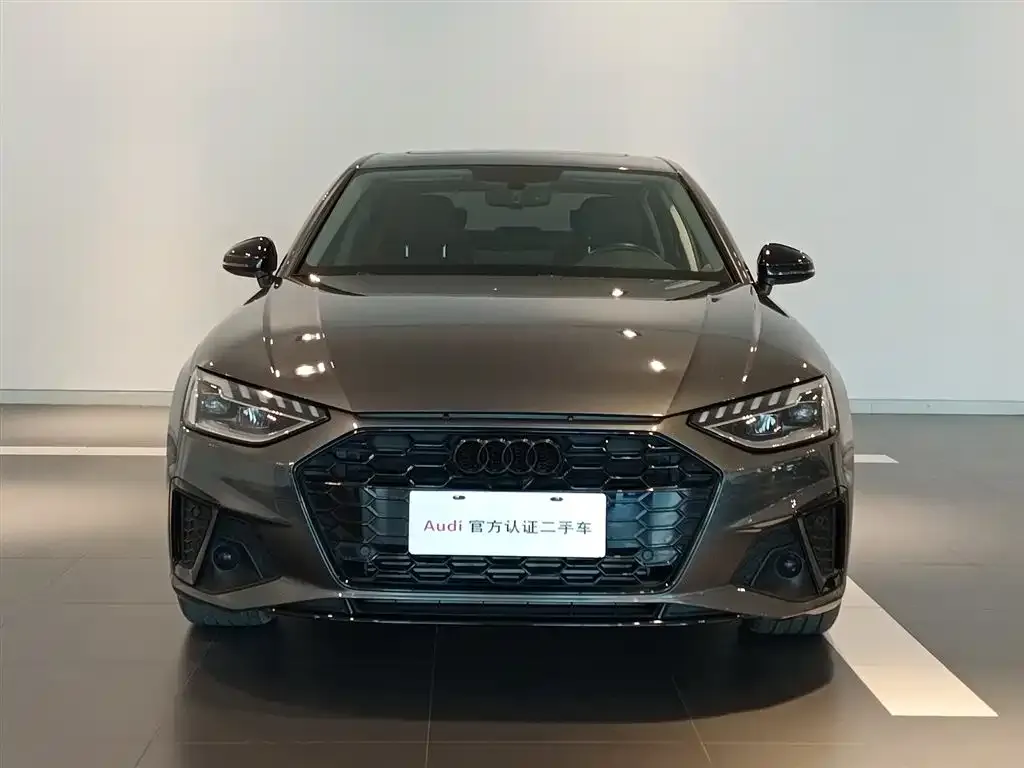 Audi A4L 2022 из CN, фото 2