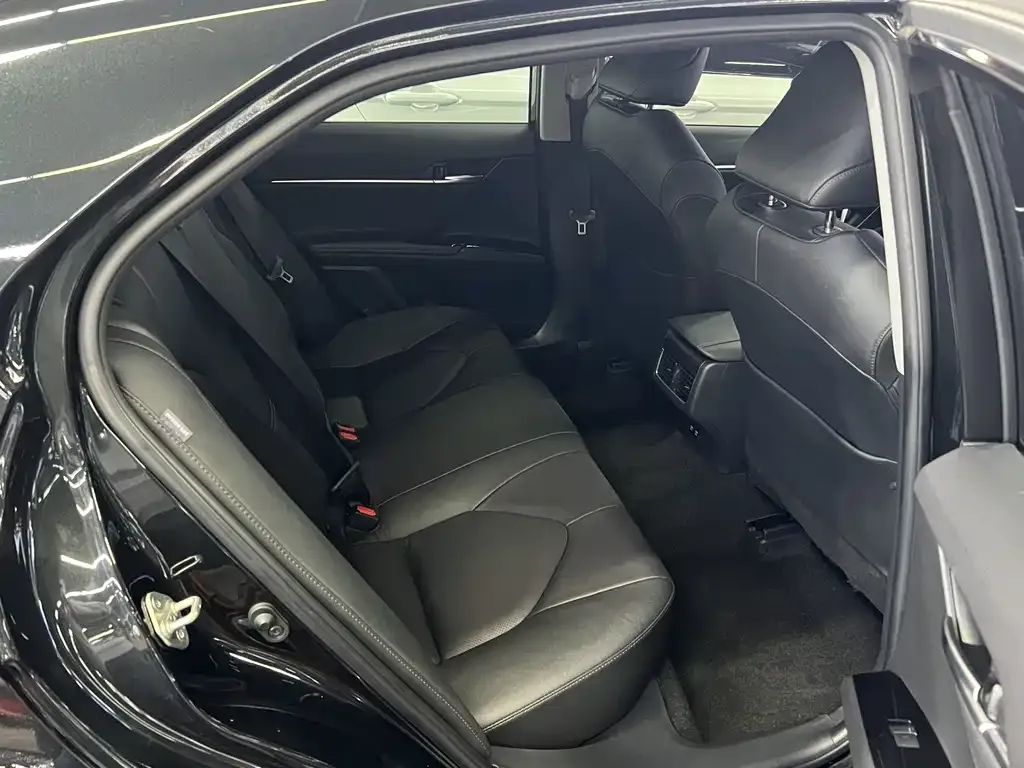 Toyota Camry 2022 из CN, фото 9