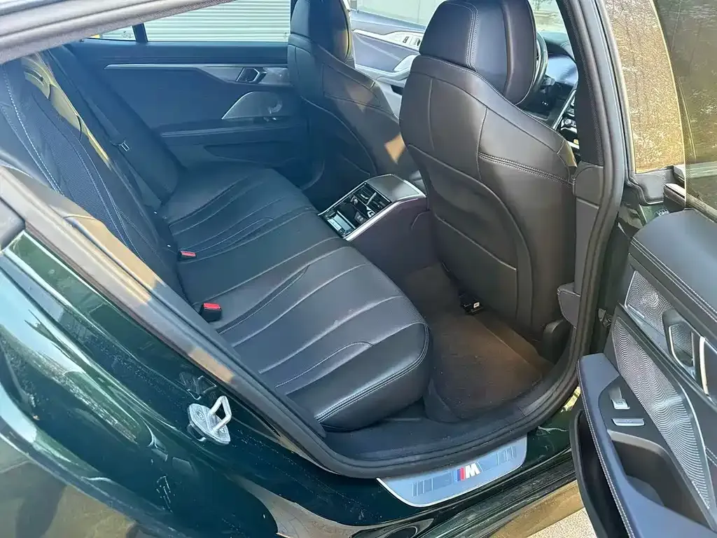 BMW 8 Series 2024 из CN, фото 10