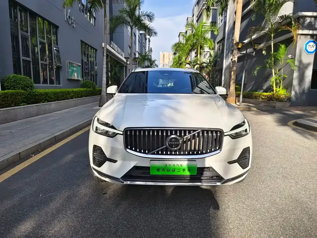 Volvo XC60 PHEV — фото 2