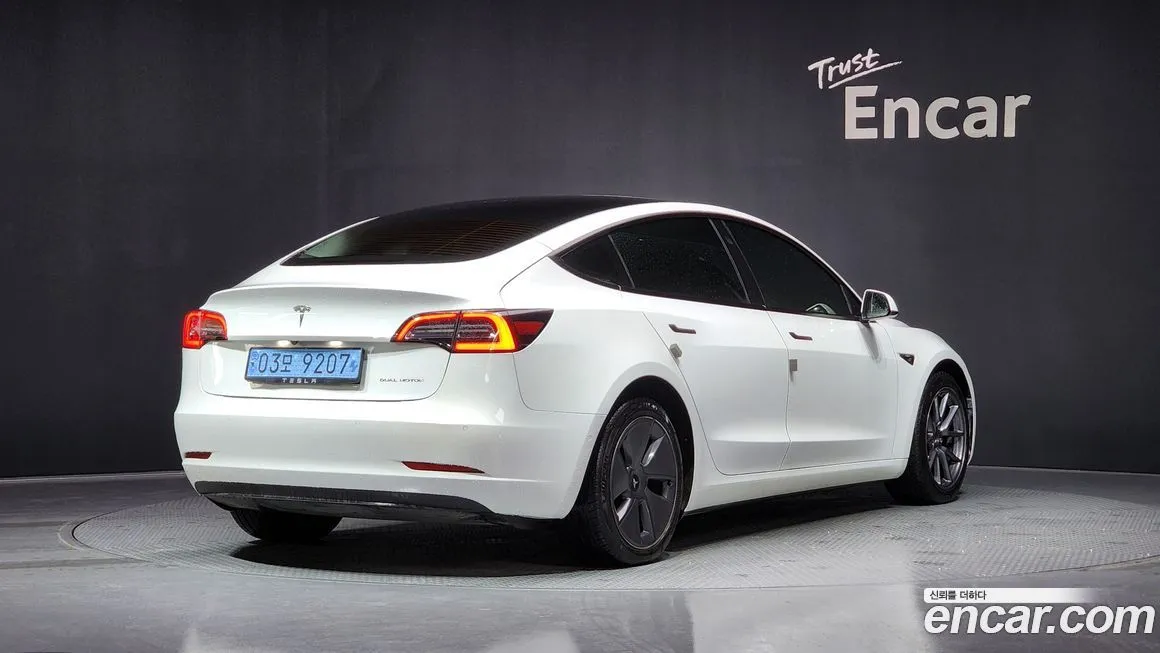 Tesla Model 3 2022 из KR, фото 2