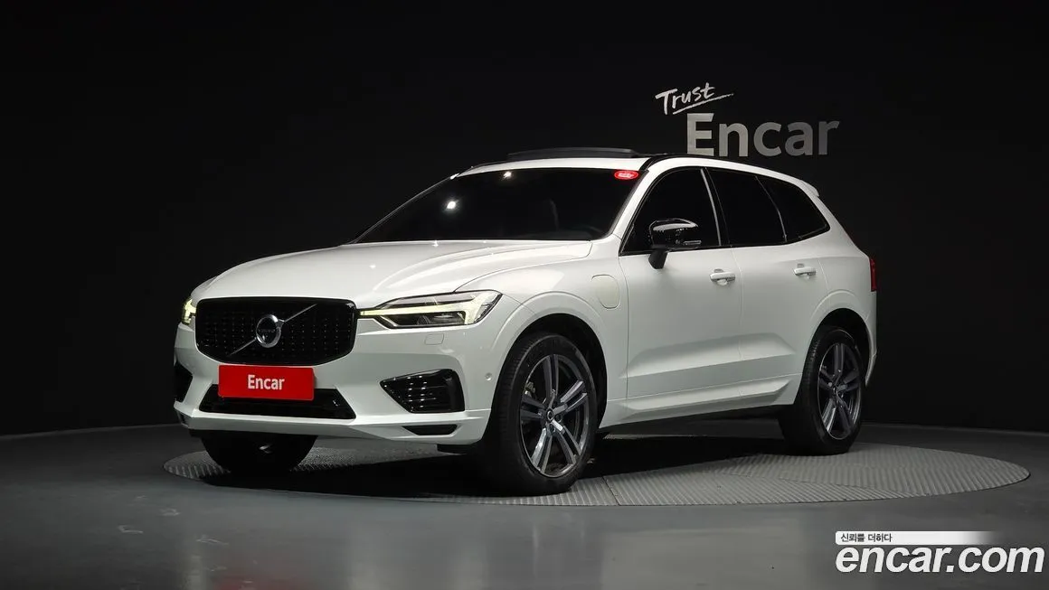 Volvo XC60 — фото 1