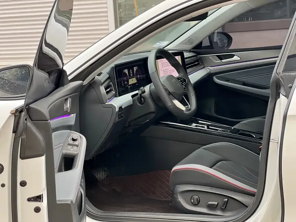 Volkswagen Lamando 2024 из CN, фото 7