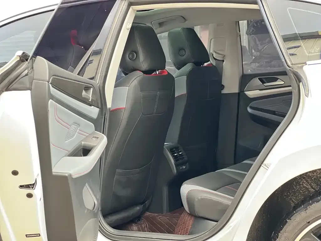 Volkswagen Lamando 2024 из CN, фото 8