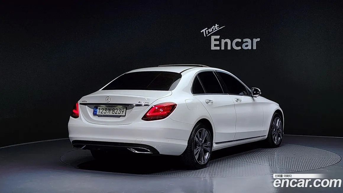 Mercedes-Benz C-Class 2021 из KR, фото 2