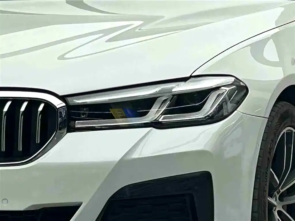 BMW 5 Series New Energy — фото 3