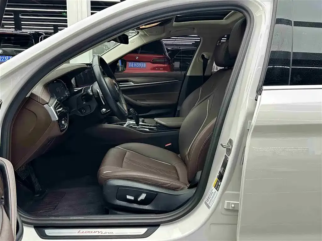 BMW 5 Series New Energy — фото 7