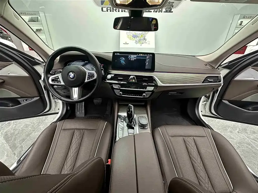 BMW 5 Series New Energy — фото 9