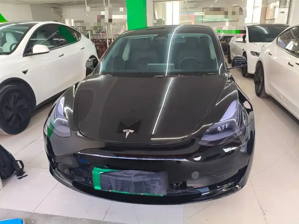 Tesla Model 3 — фото 3