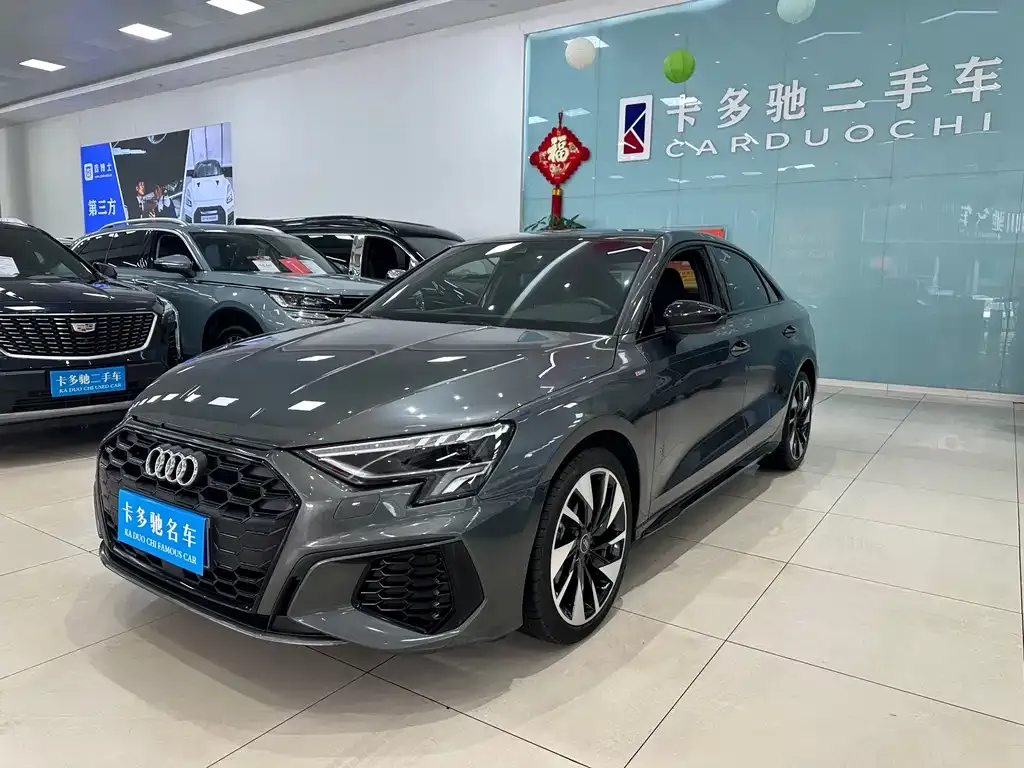 Audi A3 2023 из CN, фото 2
