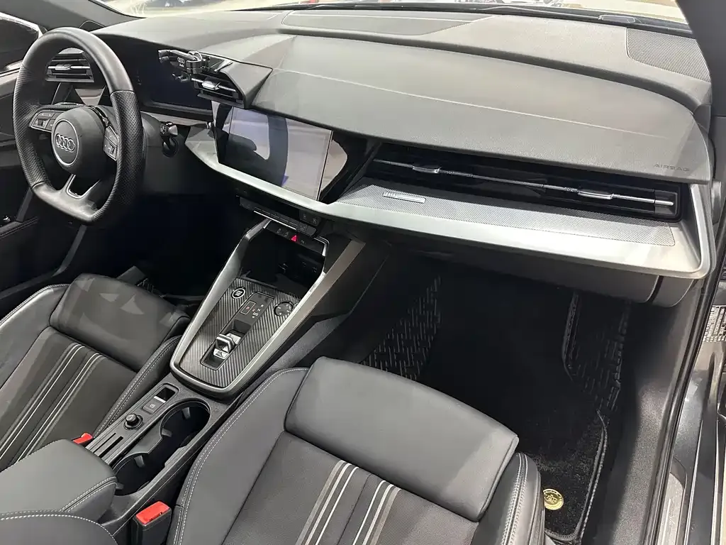 Audi A3 2023 из CN, фото 8