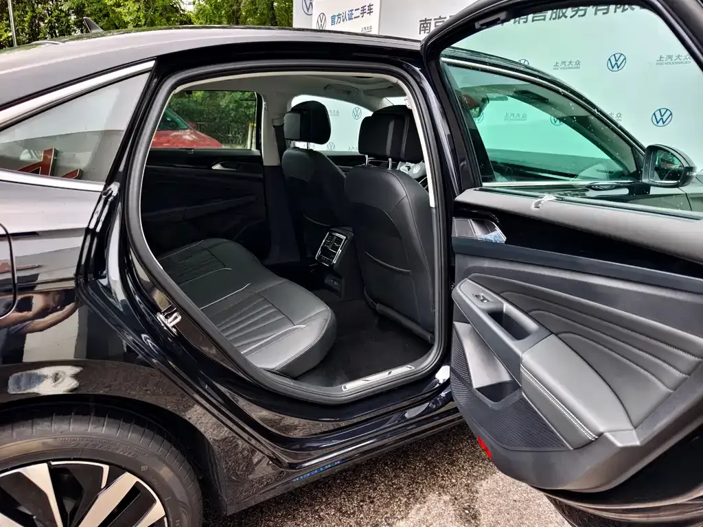 Volkswagen Passat 2024 из CN, фото 6