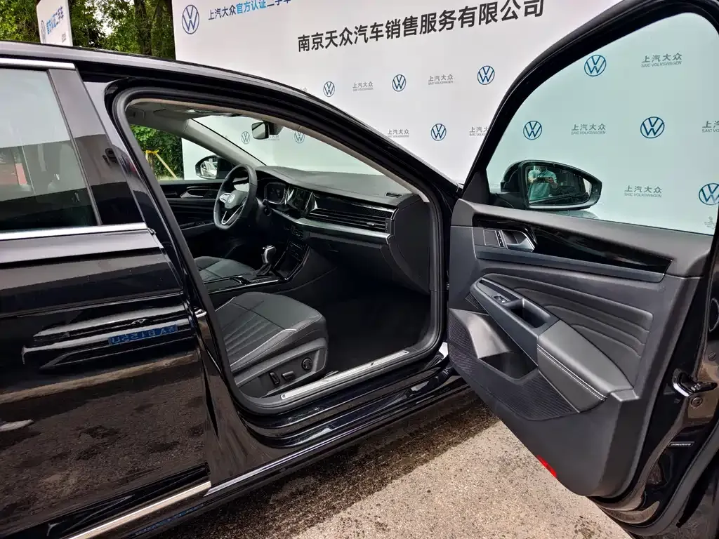 Volkswagen Passat 2024 из CN, фото 7