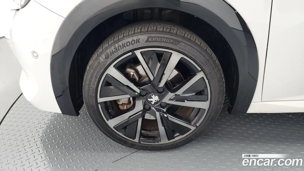 Peugeot 208 2023 из KR, фото 5