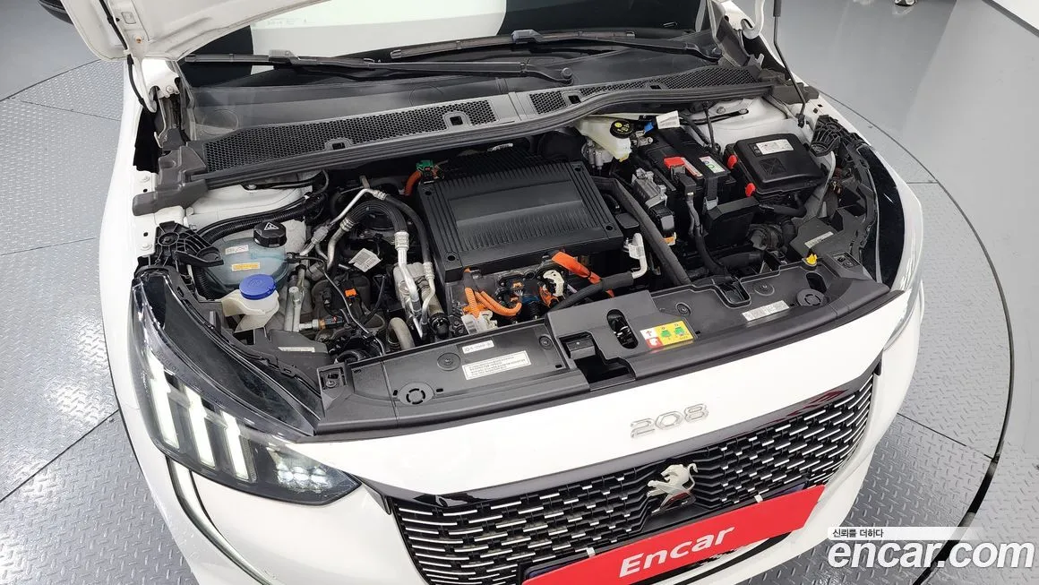 Peugeot 208 2023 из KR, фото 6