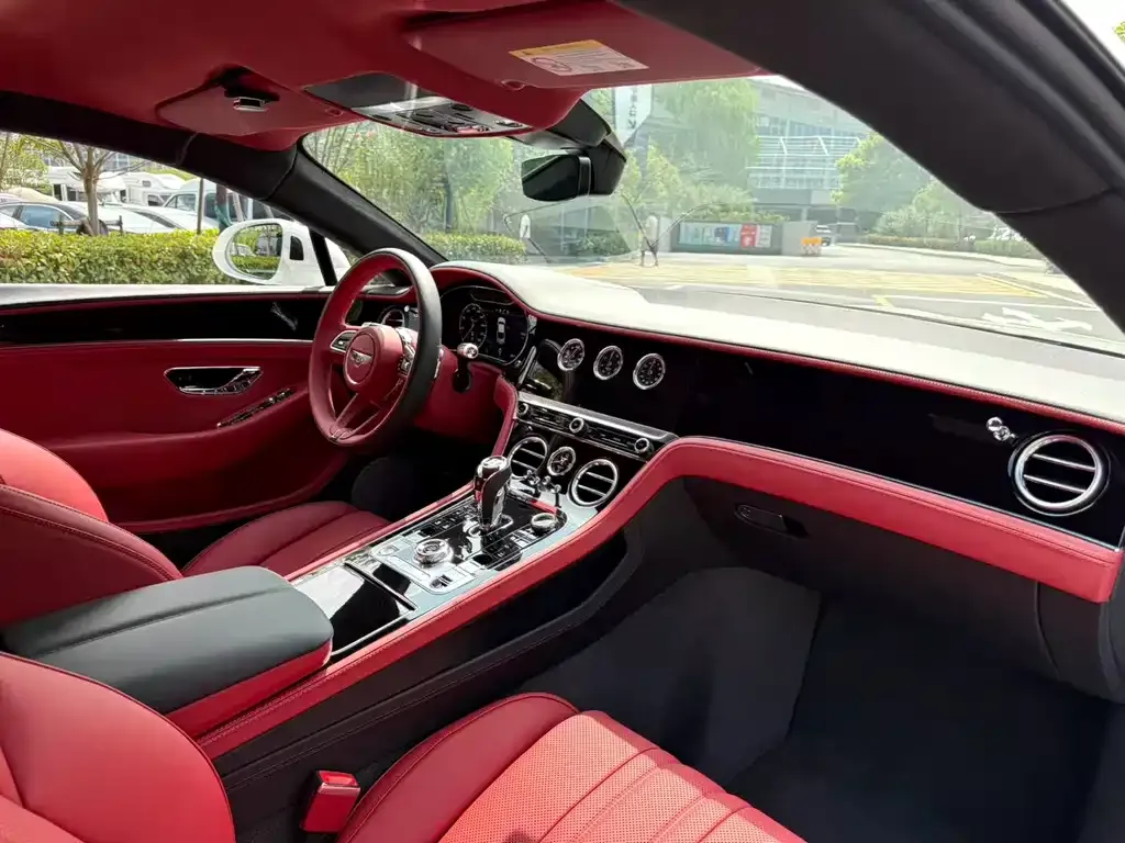 Bentley Continental 2023 из CN, фото 4