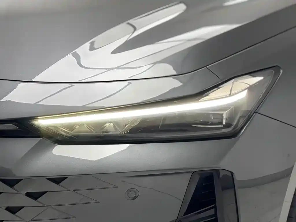 Changan UNI-V 2024 из CN, фото 7