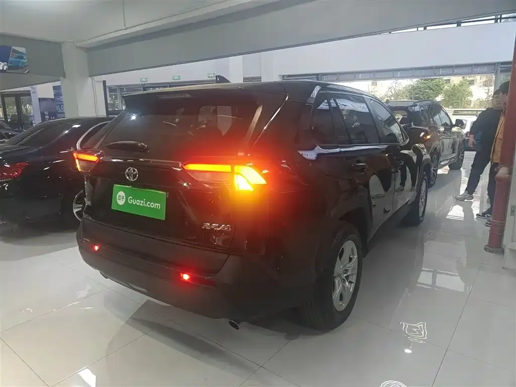 Toyota RAV4 2024 из CN, фото 7