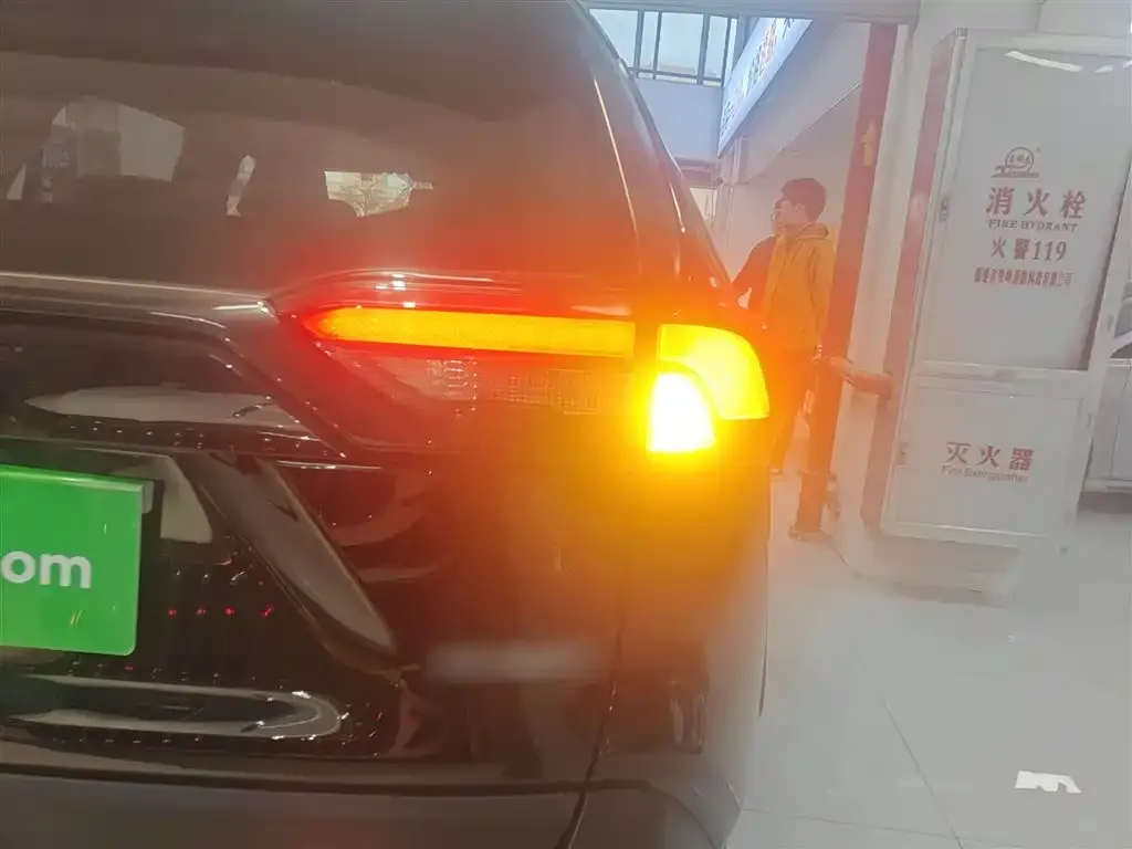 Toyota RAV4 2024 из CN, фото 8