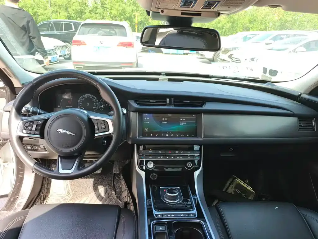 Jaguar XFL 2023 из CN, фото 9