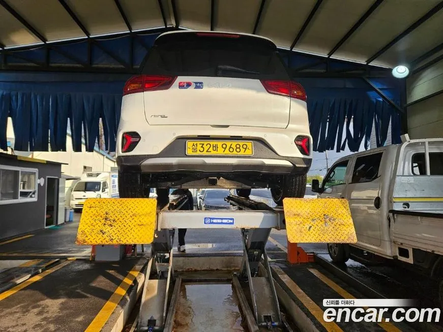 Kia Niro 2023 из KR, фото 2