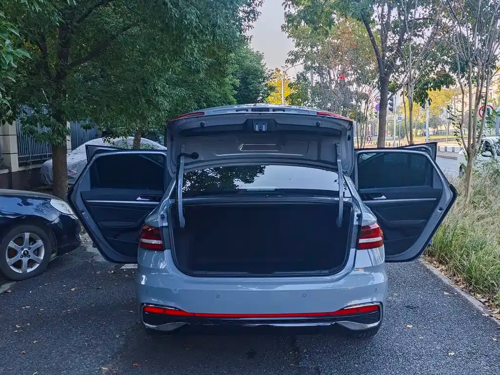 Volkswagen Lavida 2023 из CN, фото 8