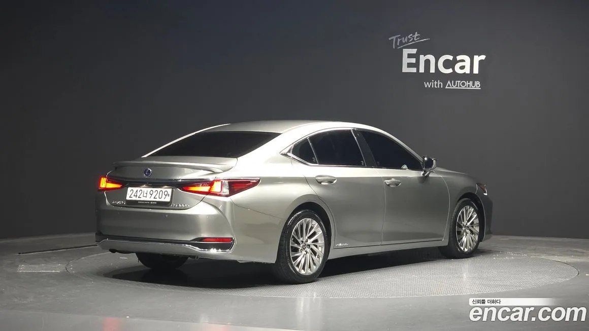 Lexus ES 2021 из KR, фото 2