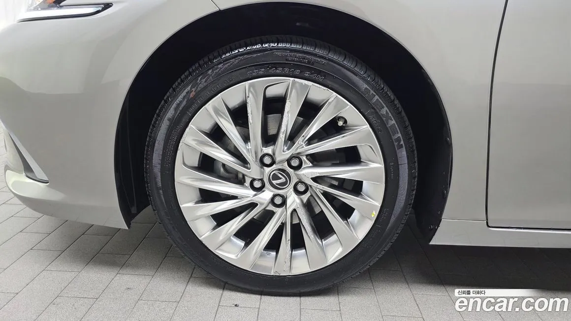 Lexus ES 2021 из KR, фото 5