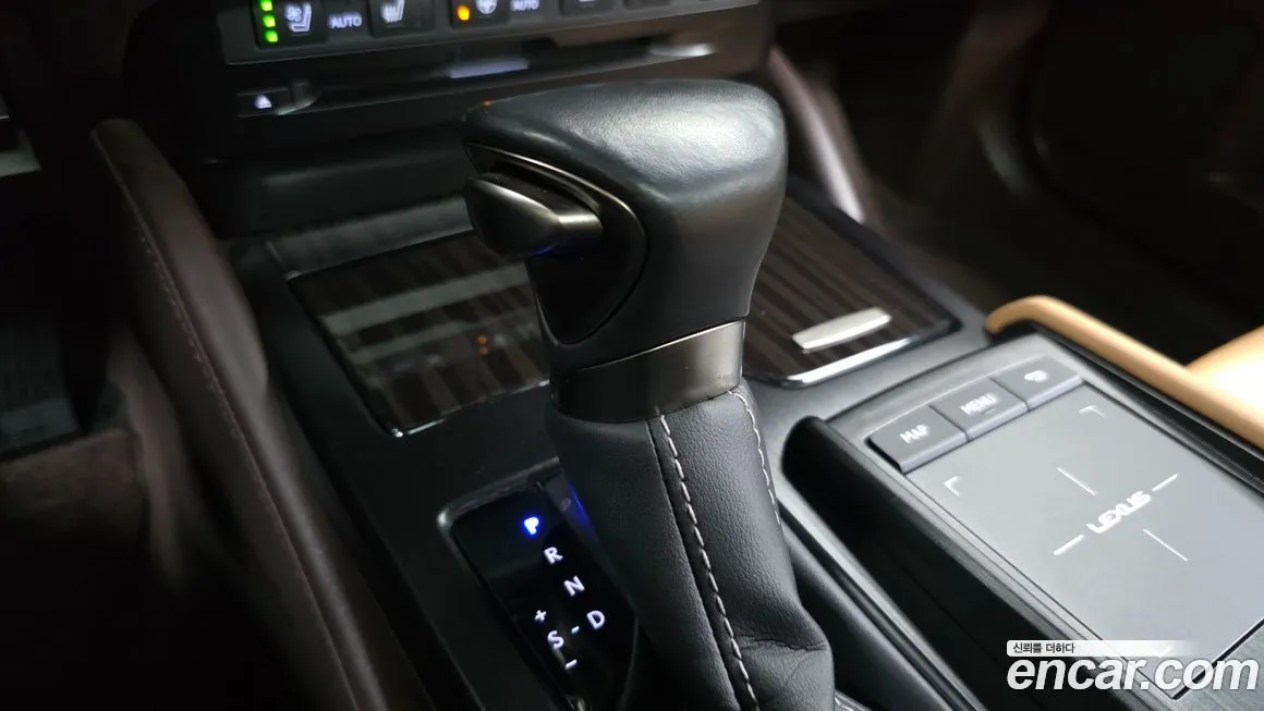 Lexus ES 2021 из KR, фото 9