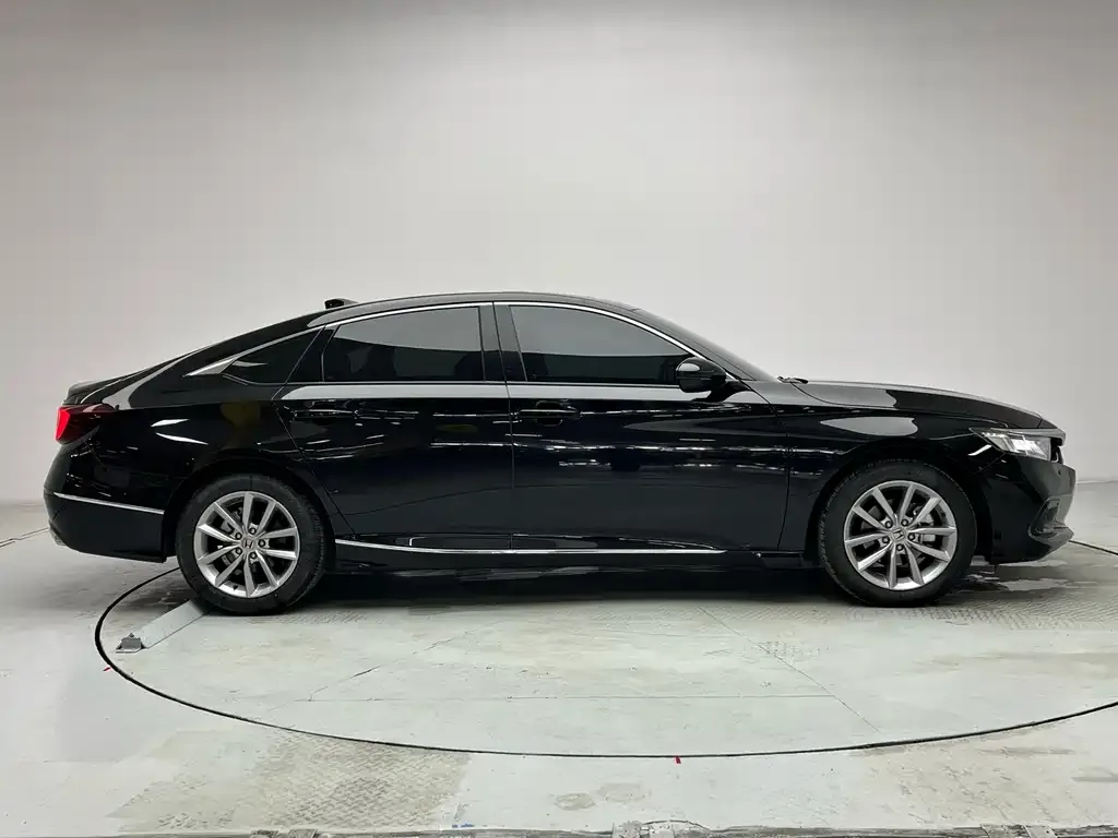 Honda Accord 2023 из CN, фото 5