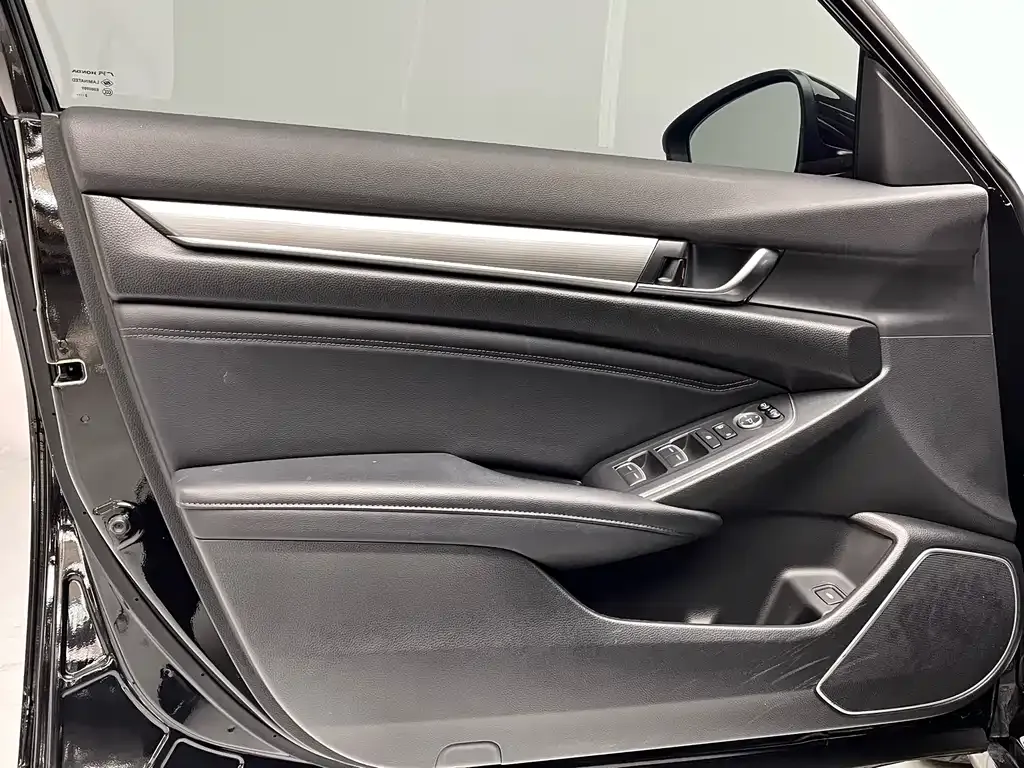 Honda Accord 2023 из CN, фото 9