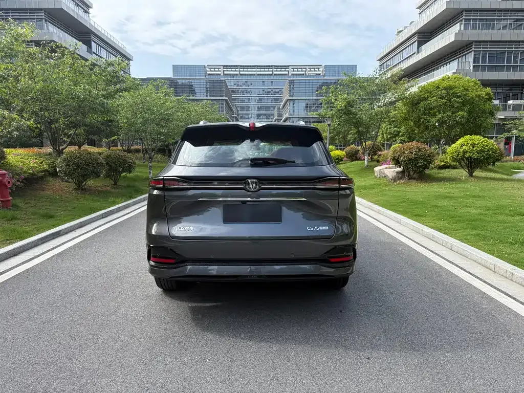 Changan CS75PLUS — фото 6