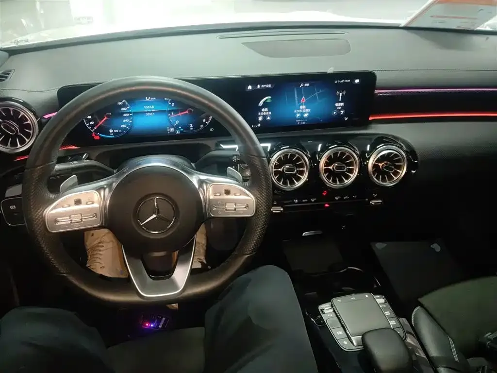 Mercedes-Benz A-Class — фото 10