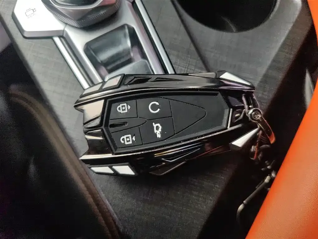 Changan UNI-V 2023 из CN, фото 9