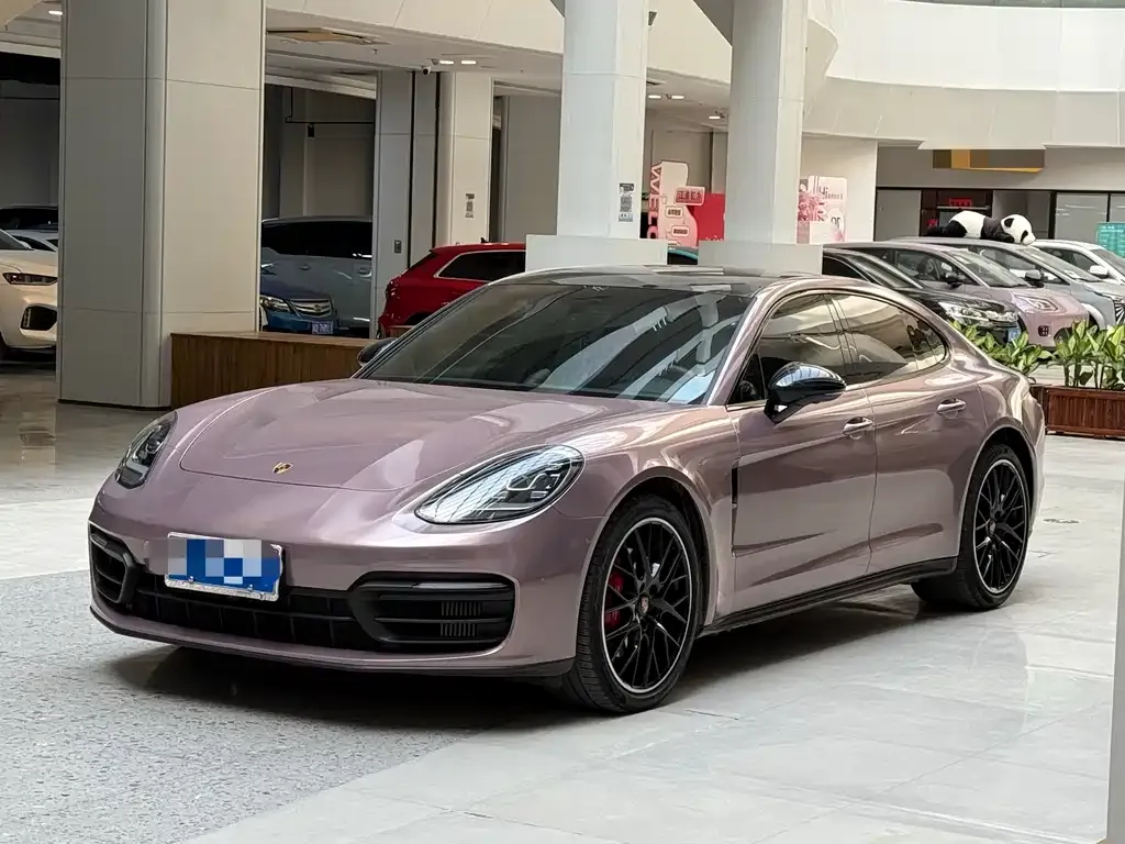 Porsche Panamera — фото 1